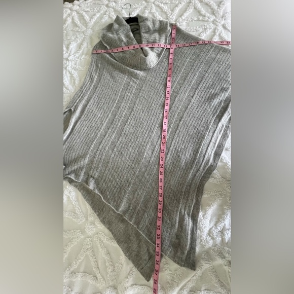 27 Miles Malibu Travel Cowl Neck Poncho Minimalist Light Gray 100% Cashmere - Picture 13 of 13